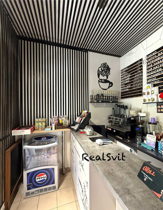 Фасадне приміщення під кавʼярню, тощо, вільне! Закревського 42а