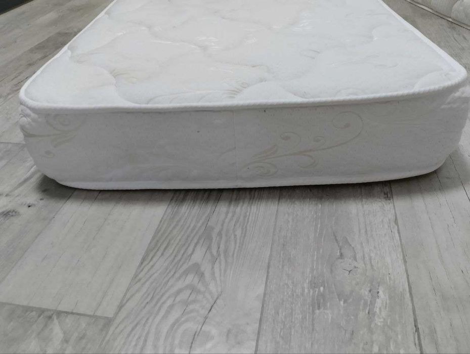 Матрац односпальний 80х200х17 б\в