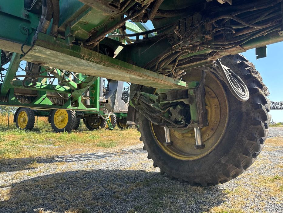 Обприскувач John Deere 4930