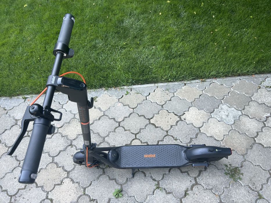 Електросамокат Segway-Ninebot F2 Plus E, майже новий, 130 км пробіг, ще на гарантії