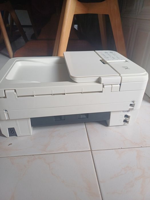 Máquina de fotocópias canon