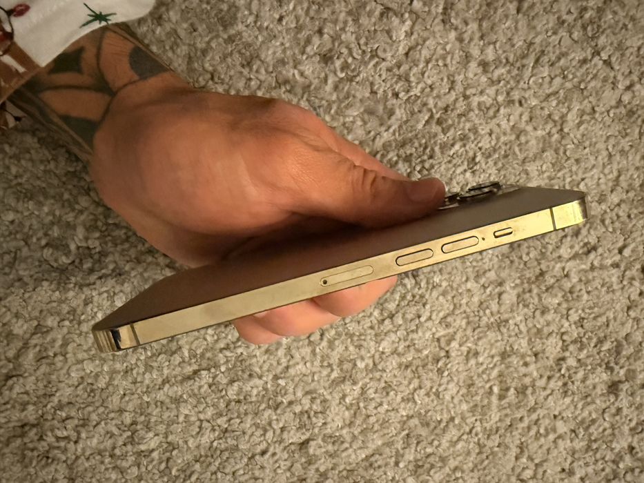 Iphone 13 pro max dourado