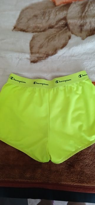 Спортивные лёгкие шорты Champion