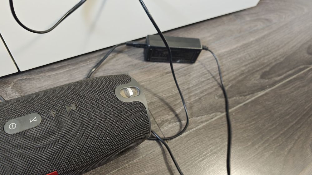 Sprzedam używany głośnik JBL extreme 1 czarny
