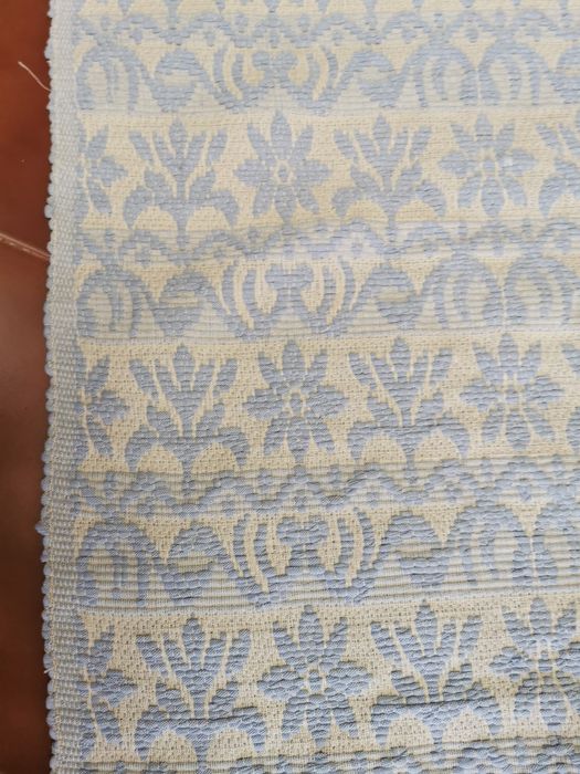 Manta feita em tear manual em algodão