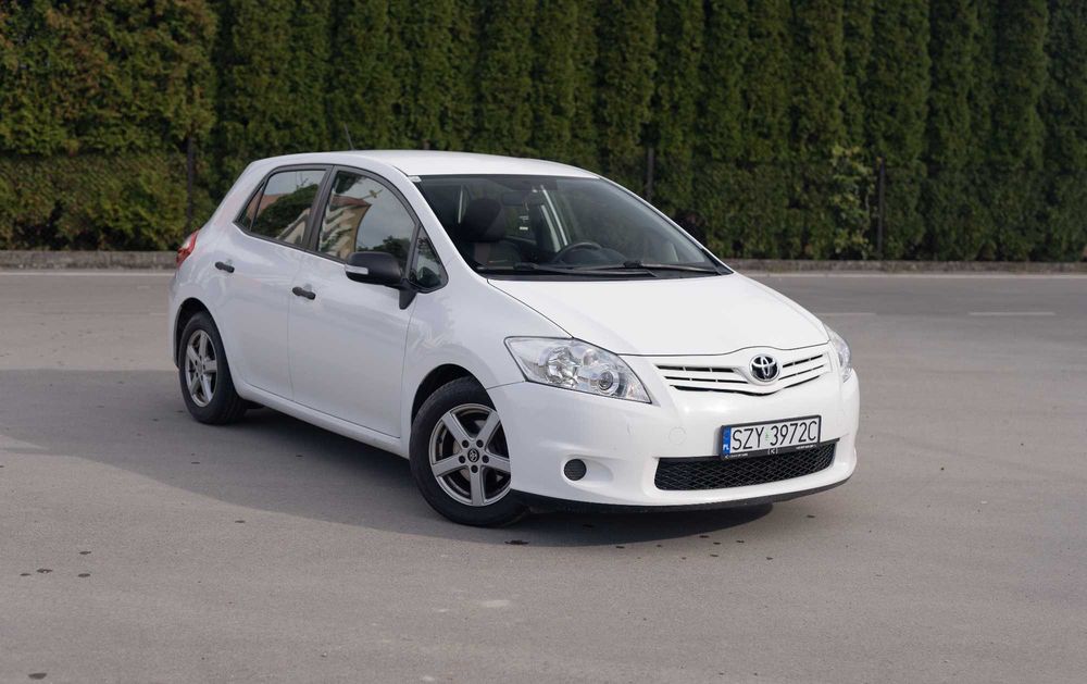 Toyota Auris Lift 1.4 D4D 90 km/ Klima/ Oryginalny lakier/Nowe opony/ Bez rdzy