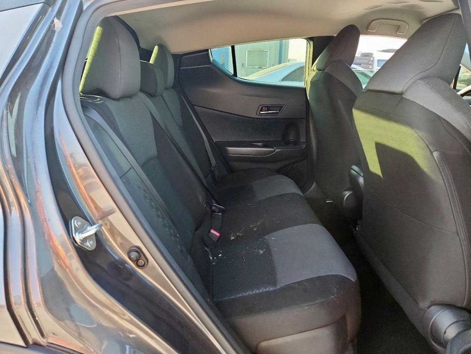 Toyota C-HR XLE 2020