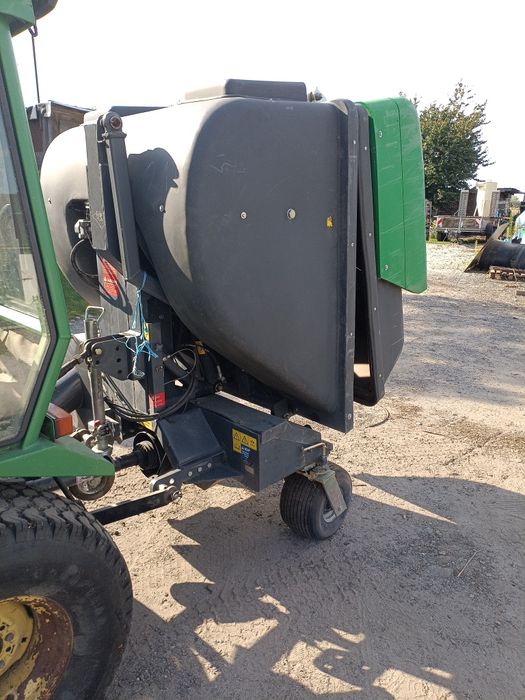 Odkurzaż komunalny z kosiskiem