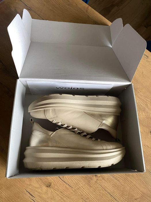 Sneakersy skórzane buty Wojas 39