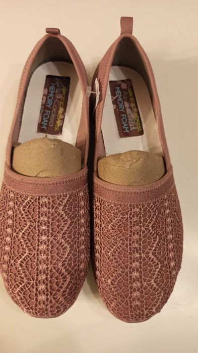 Różowe skechers szeroka stopa nowe 41 do 42