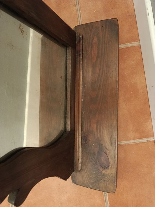 Lustro w drewnianej ramie. Antyk