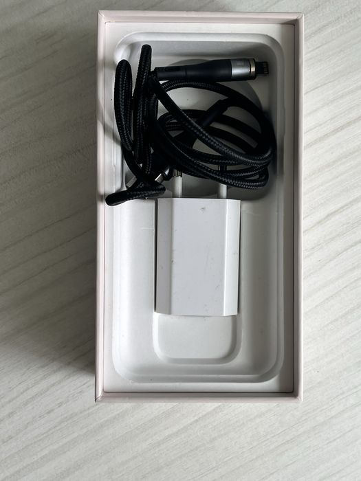 iPhone 8 64GB Neverlock, АКБ 100%, працює все