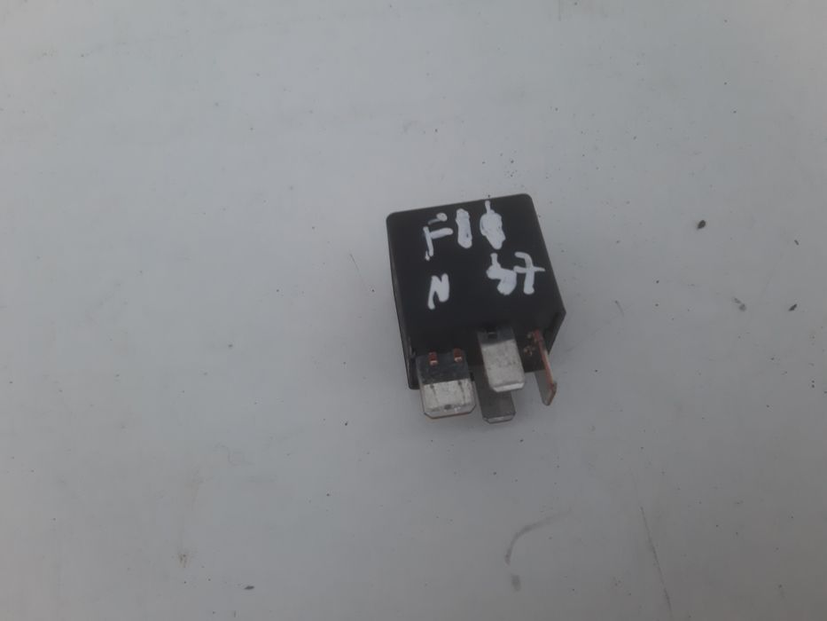 BMW F10 F11 n47 184km 2.0d przekaznik czarny tyco