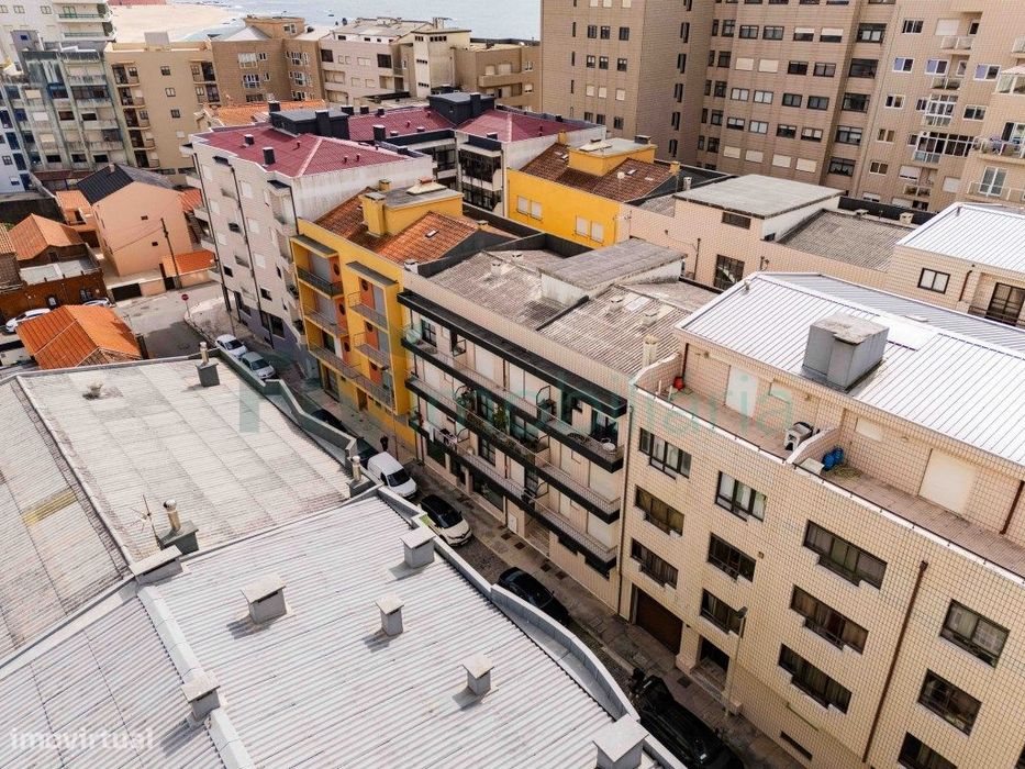 Apartamento T1 em Aver-O-Mar - 2ª Linha de Praia