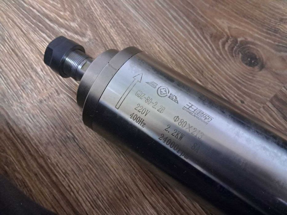 Шпиндель з водяним охолодженям GDZ-80-2.2 B Ø80 2.2 кВт, 220 В, ER20