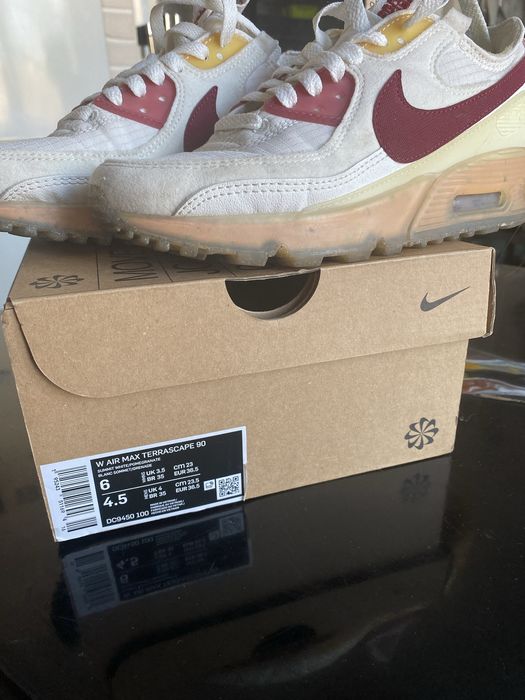 Кросівки жіночі Nike б/в