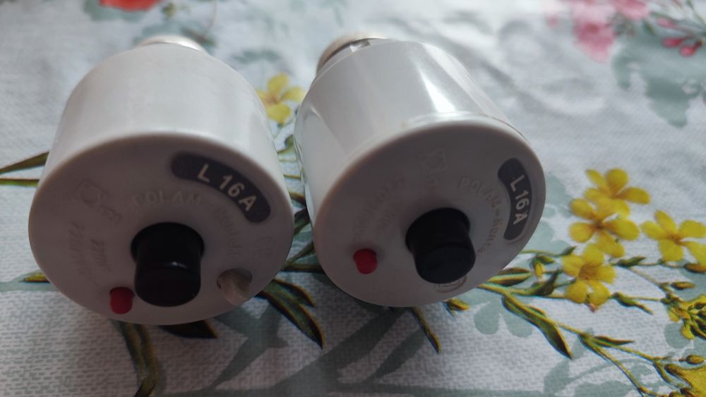 2 Korki od światla 16ampero godzin