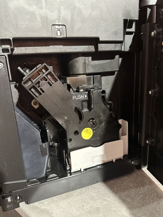 Продам кавомашину Saeco  XeLsis