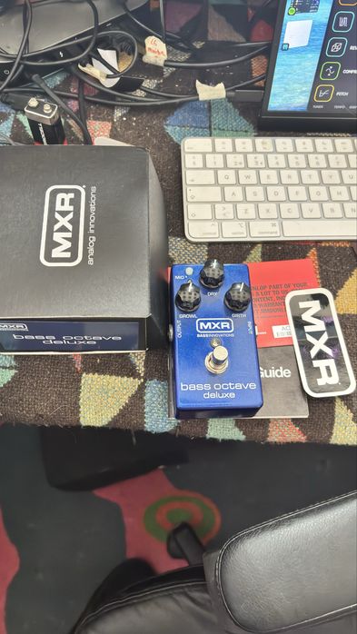 Bass Octave MXR Deluxe Pedal como Novo