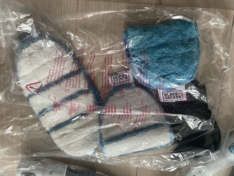 Пароочисник Black&Decker SteaMitt