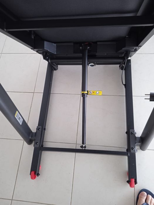 Vendo passadeira como nova sem marcas de uso.