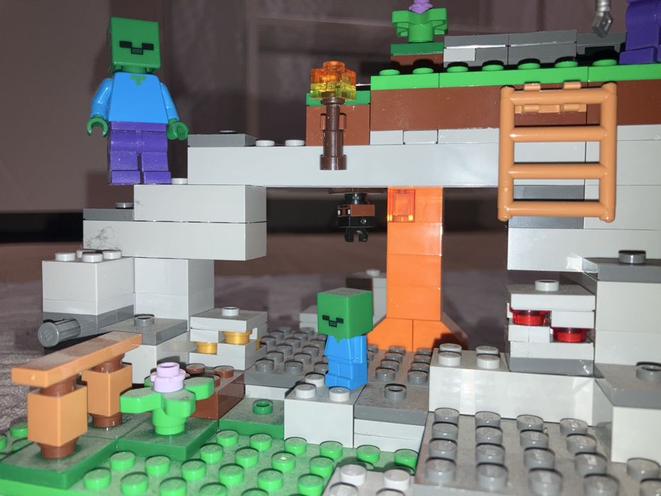 Lego Minecraft 21141