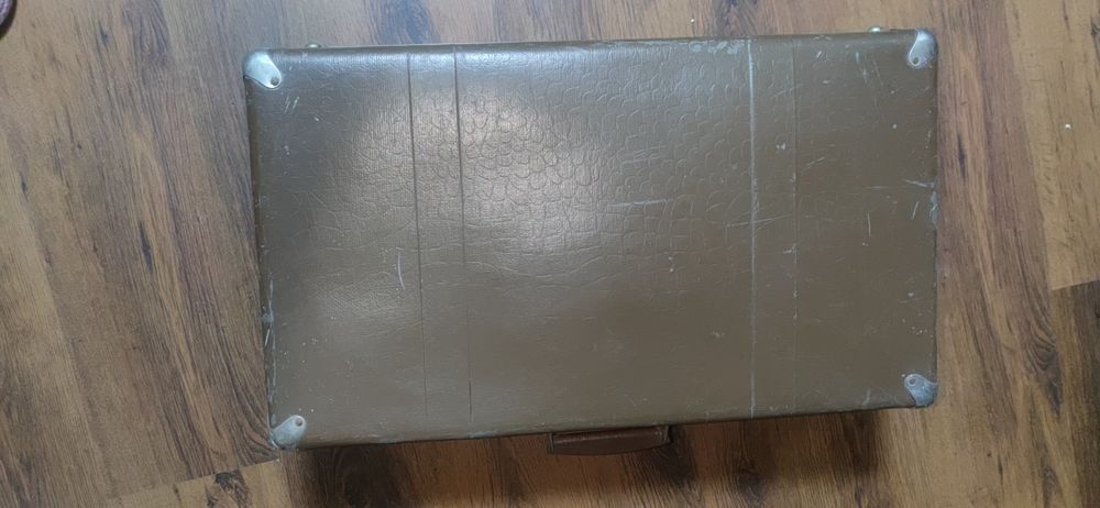 Валізи з радянських часів