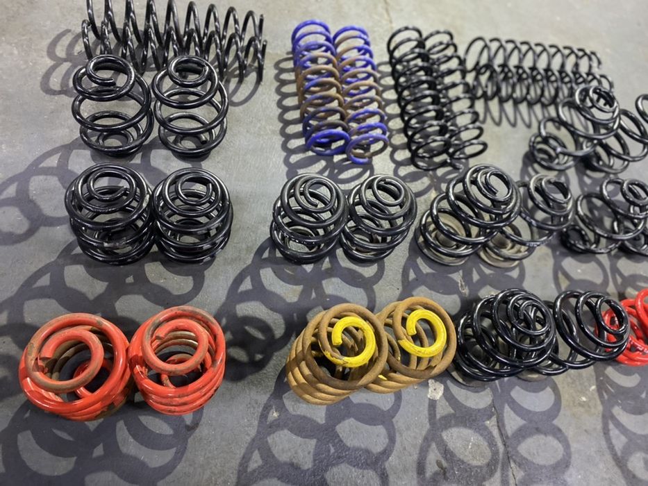 Пружины BMW E39 E46 Седан Универсал Пружини БМВ Е46 Е39 Пружина Шрот