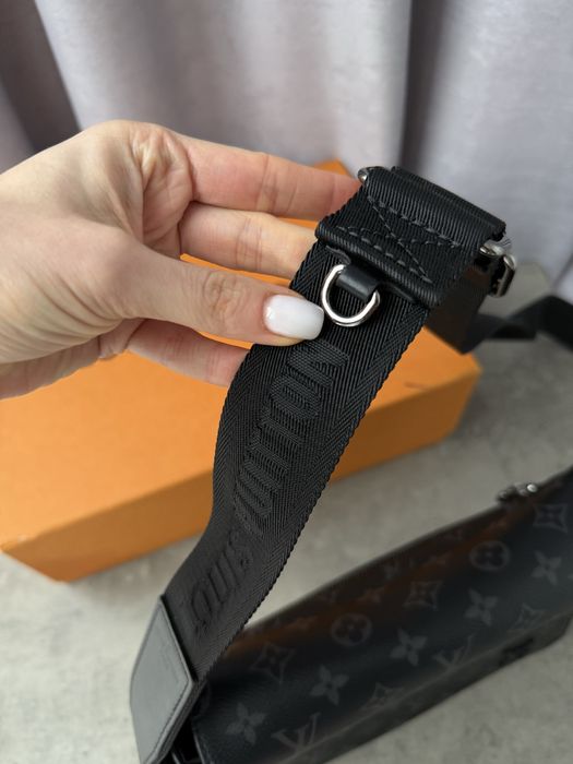 Сумка-мессенджер Louis Vuitton