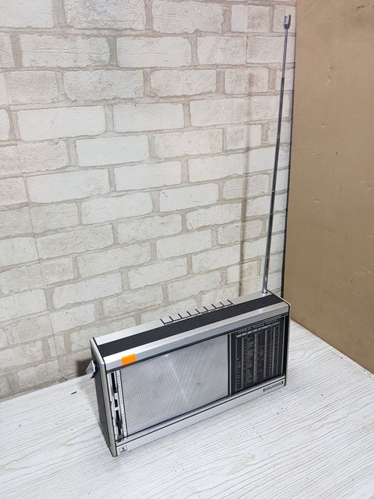 FM/AM радіо приймач Grundig Elite-Boy 1000 б/у з Німеччини