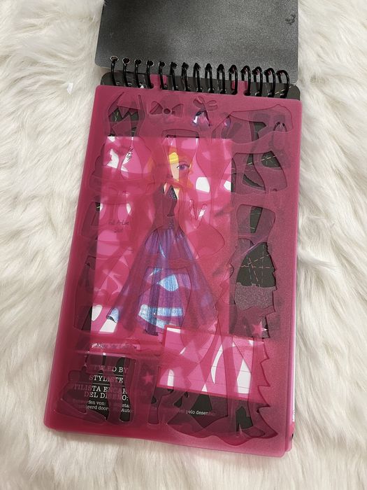 Ksiazka szkicownik top model