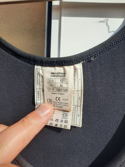 Fato de mergulho composto por duas peças de 5mm