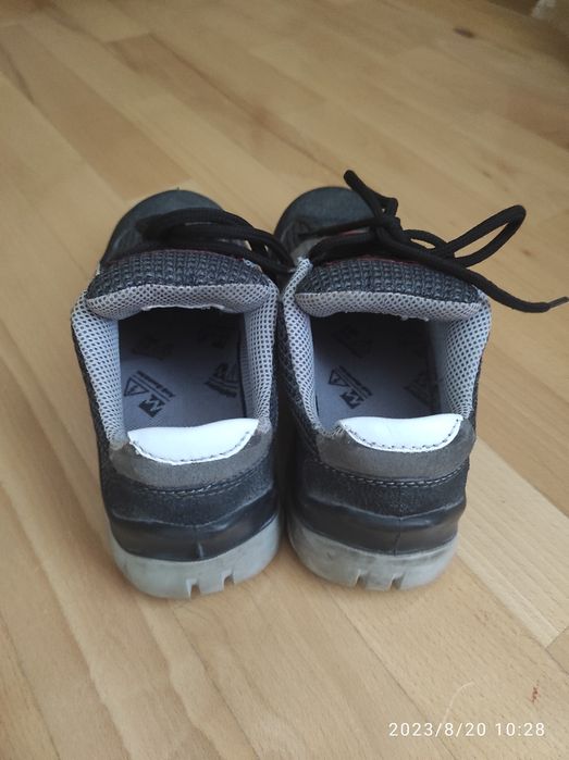 Кросівки робочі 38 р. ( маломірки)