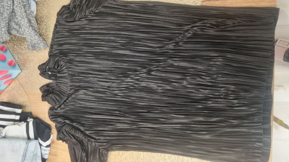 Bluzka czarna elegancka S