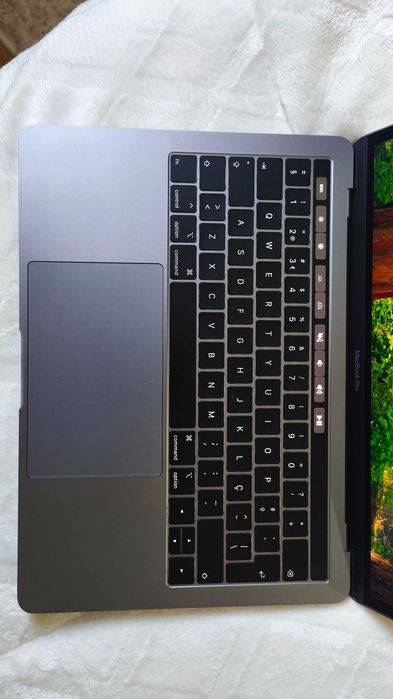 Macbook pro 13'' campanha regros às aulas