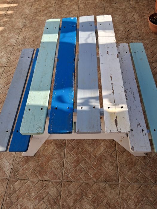 Mesa para estudo e brincar