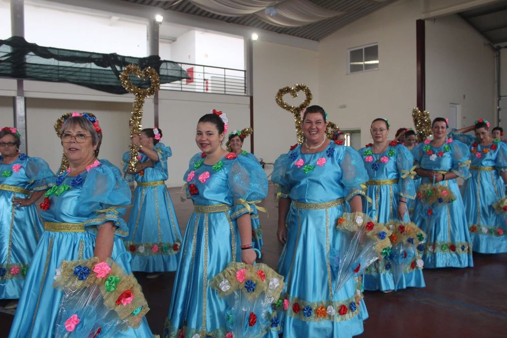 Trajes de Marchas Populares para alugar