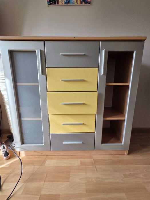 Komoda i 2 slupki