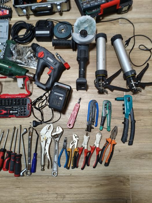 Lote Completo de Ferramentas Profissionais (Elétricas e Manuais) + Malas