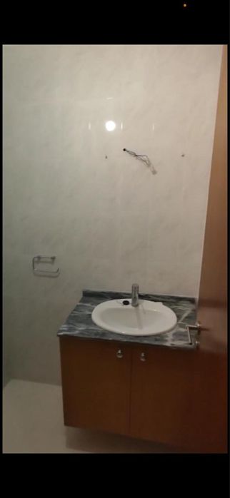 T2 c/ lugar de garagem para arrendar