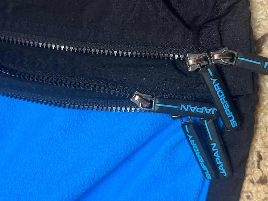 Куртка хлопчача від бренду Superdry