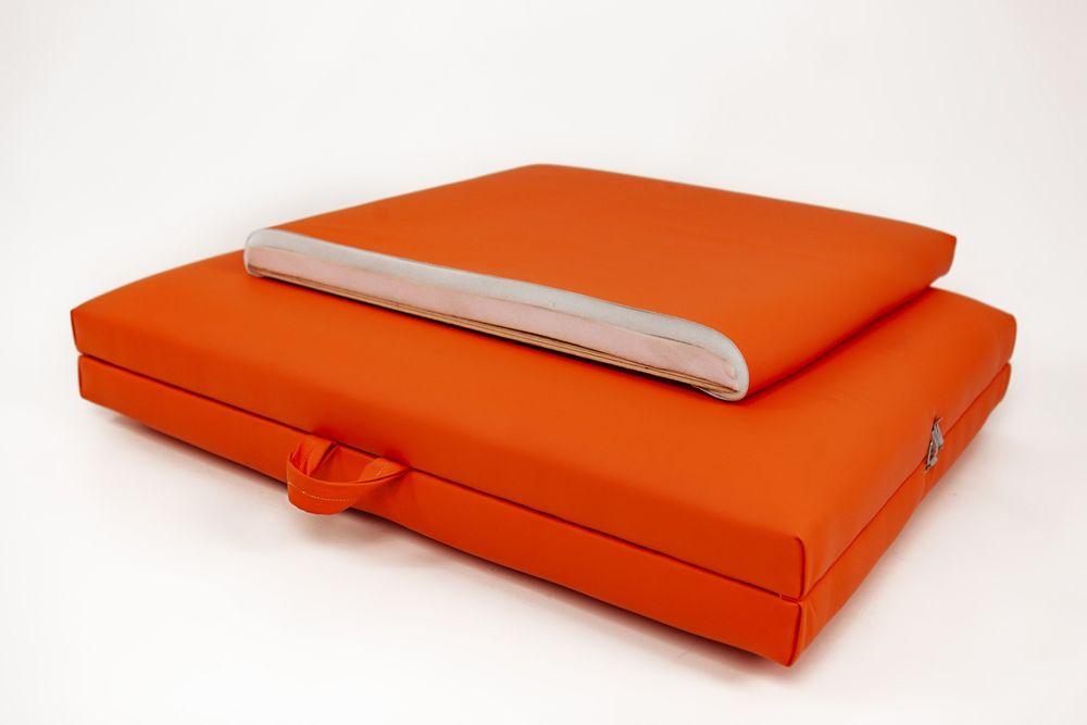 Переносна кушетка складана – міцна, зручна, якісна. Ширина 60,70,80см