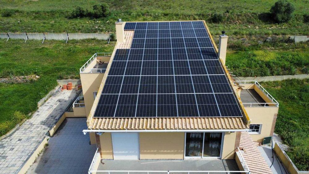 Sistema Solar com Bateria para Moradias (Projeto Completo)