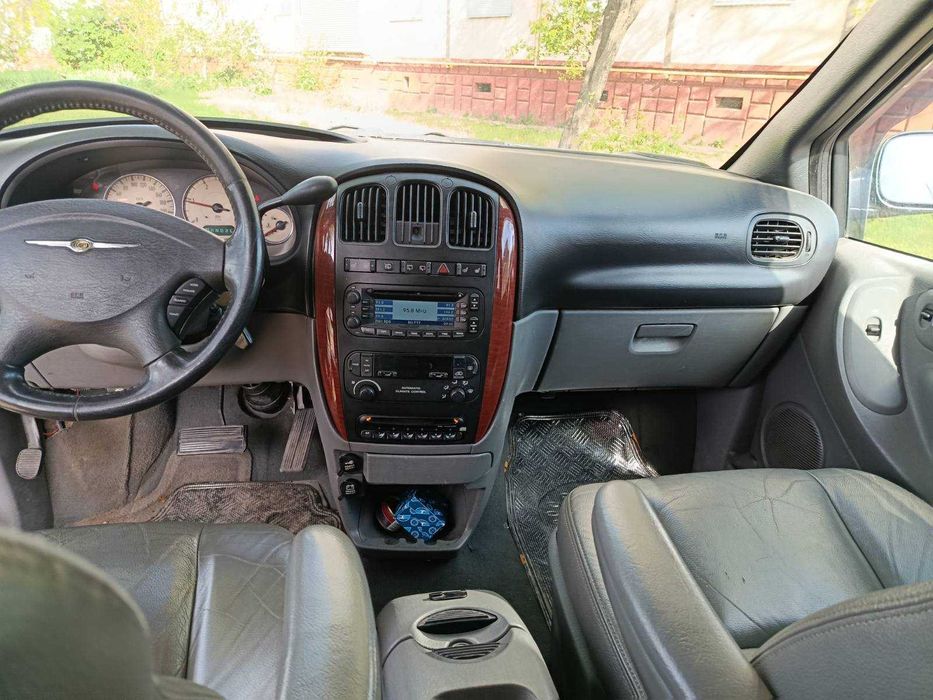 Chrysler Grand Voyager 2004 2,8AT. Добрий стан.