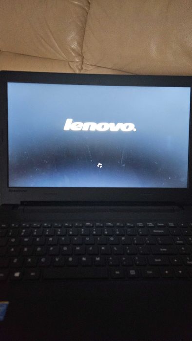 sprzedam laptop Lenovo