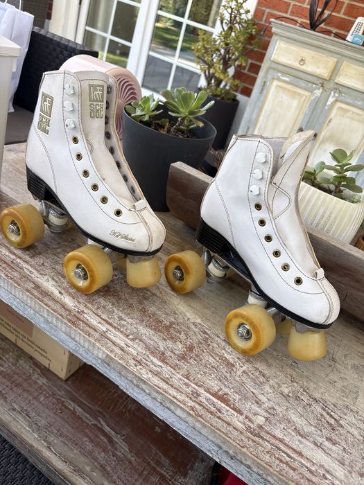 Patins de 4 rodas (Bom estado)