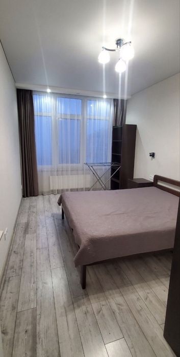 АРЕНДА квартиры в Кадоре на Литературной. Кухня студия + спальня