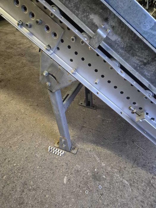 PRZENOŚNIK TAŚMOWY skośnyz zabierakami nowa taśma podnośnik transport