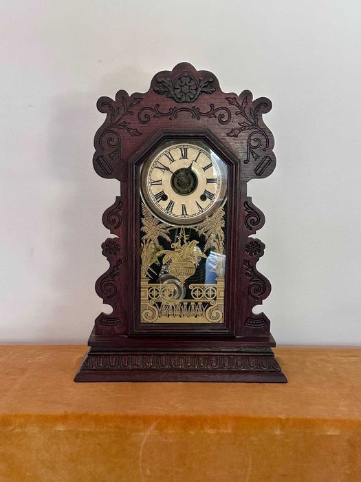 Relógio Antigo, estilo Gingerbread