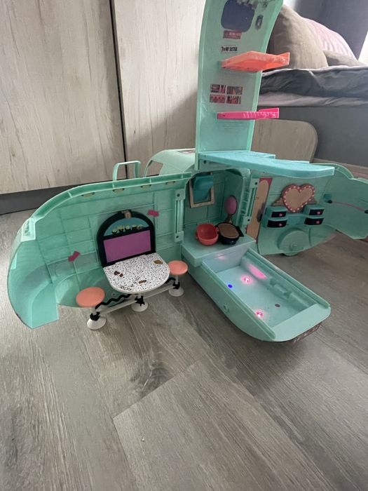 Автобус ЛОЛ. Ігровий набір L.O.L. Surprise Glam N' Go Campе